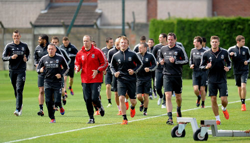 足球国足后防稳固，连续三场零封对手