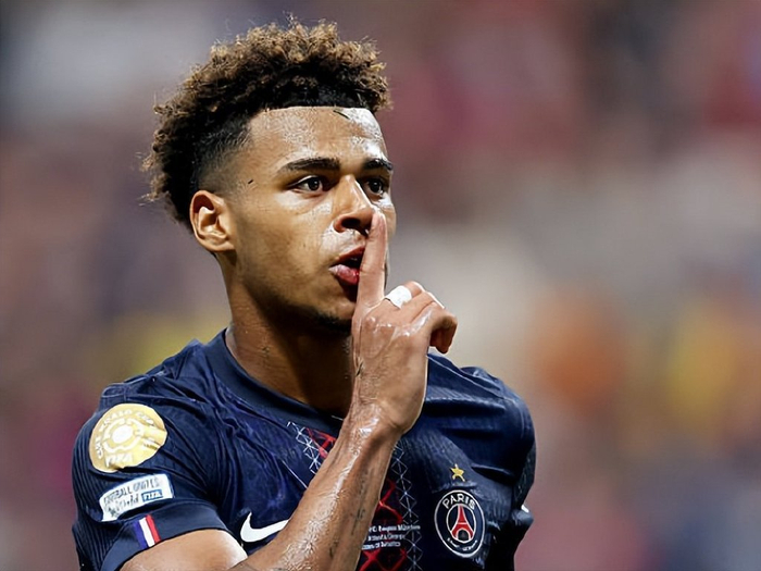 徐正源刚跟蓉城续约，就钦点斯坦丘和巴尔加斯转会入队，引发热议