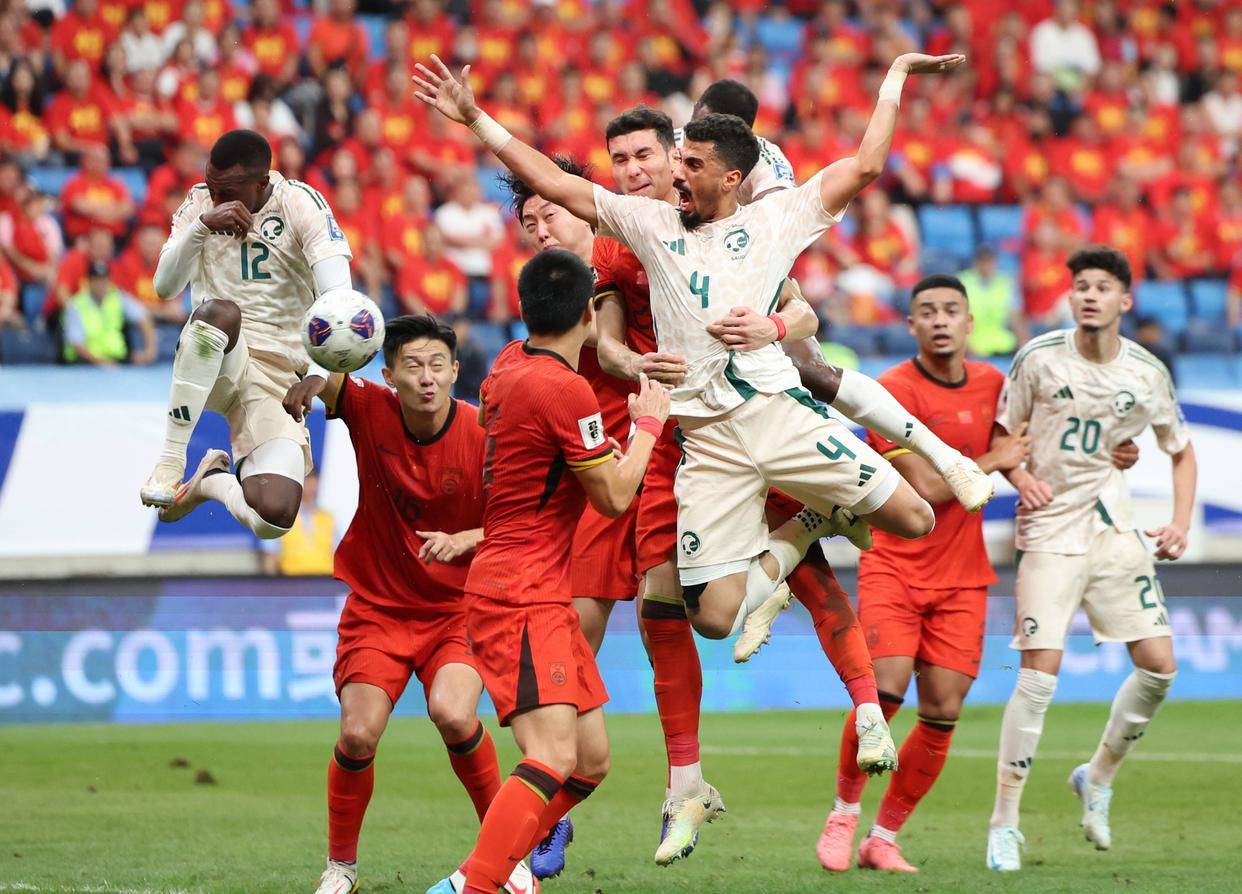 罗马诺：退出训练营的卡拉菲奥里没受伤，可以出战北伦敦德比（罗马诺：卡拉菲奥里退营非伤病，北伦敦德比可出场）