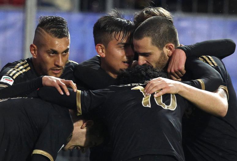 库尼亚：我在巴西队帮助球队组织进攻，但我也可以踢伪9号（库尼亚：在巴西队我承担进攻组织，同样能胜任伪9号）